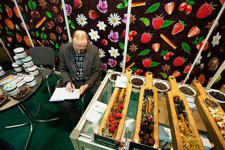 07.02.2023, Москва. Стенд с травяными чаями на выставке  «Продэкспо» 2023.