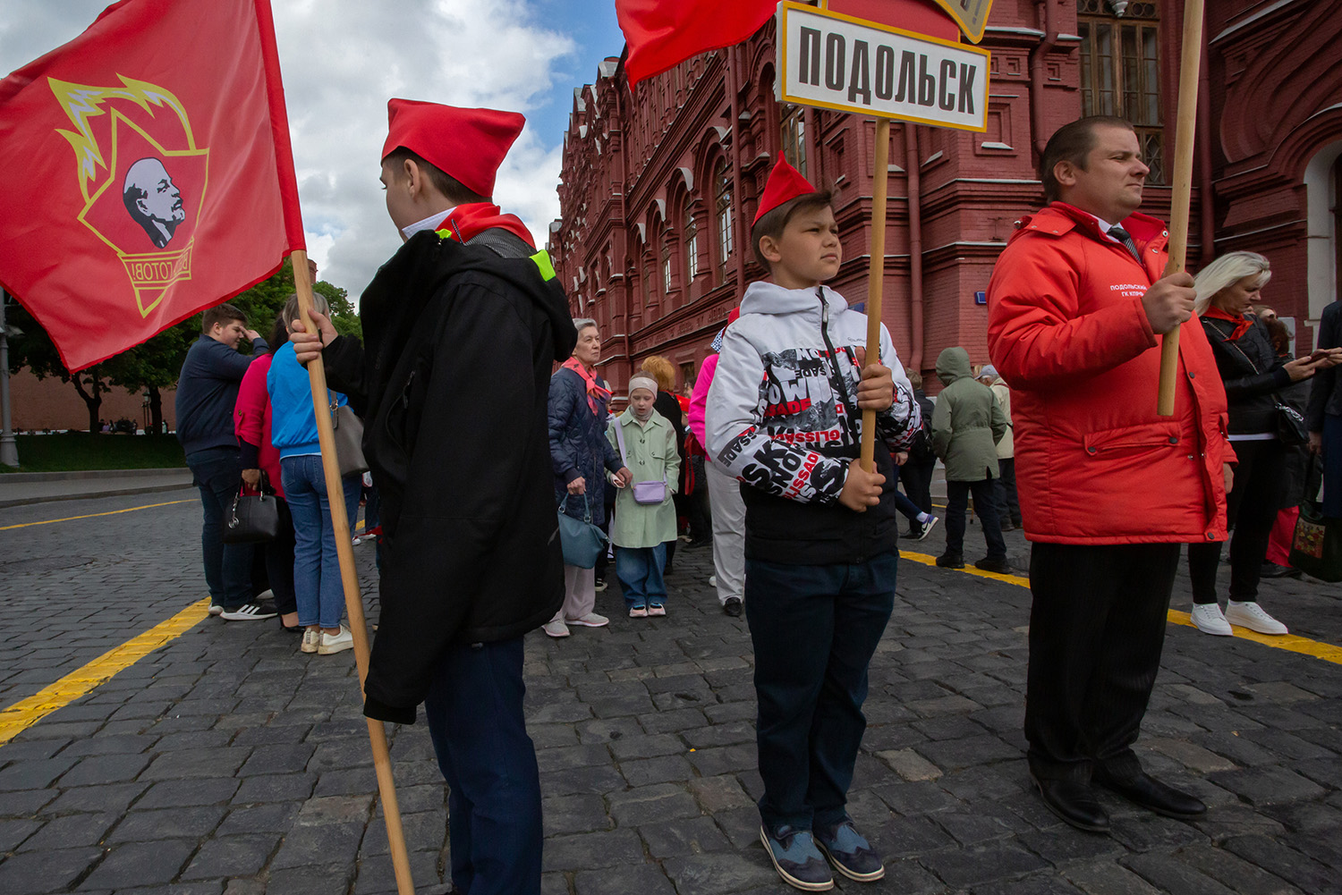 21.05.2023, Москва, Красная Площадь. Торжественный приём в пионеры. Перед началом торжественного шествия на Красную Площадь.